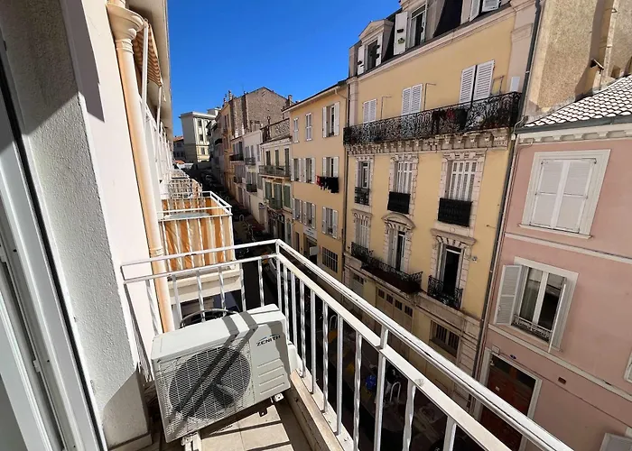 C067-Beau Studio A 100 M Des Plages Et Proche Palais