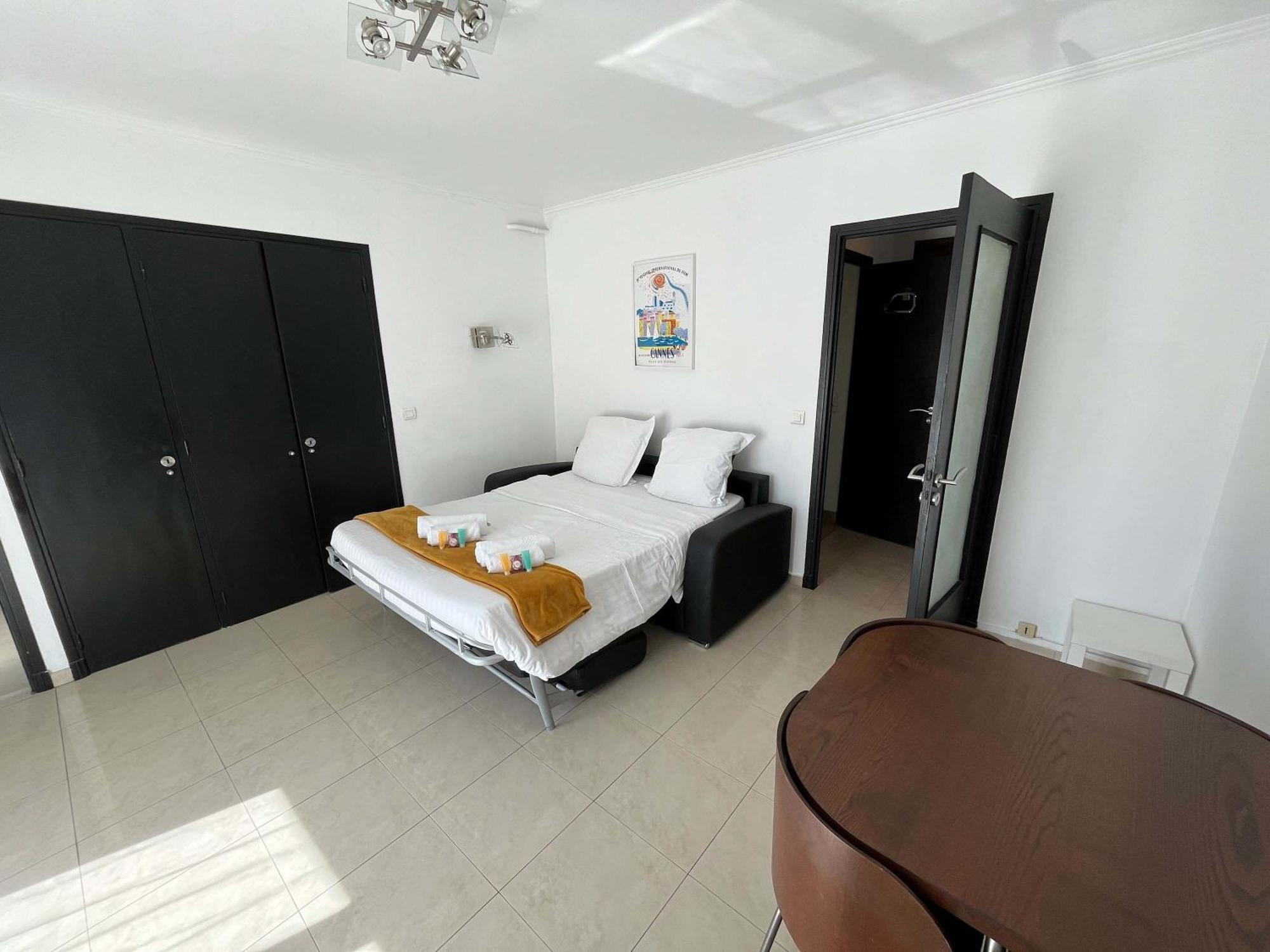 C067-beau A 100 M Des Plages Et Proche Palais Apartment